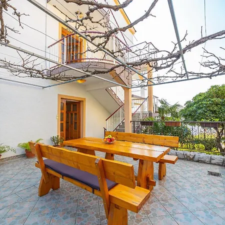 Stefka Apartament Dramalj