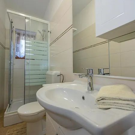 Stefka Apartment
